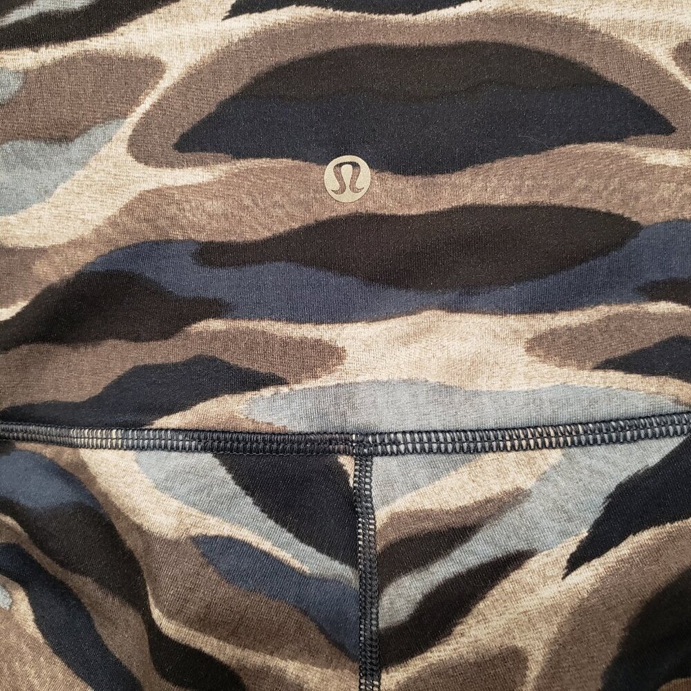 EUC Lululemon Wunder Under Hi-Rise Crop 21" Full-on Luon - Picture 7 of 10
